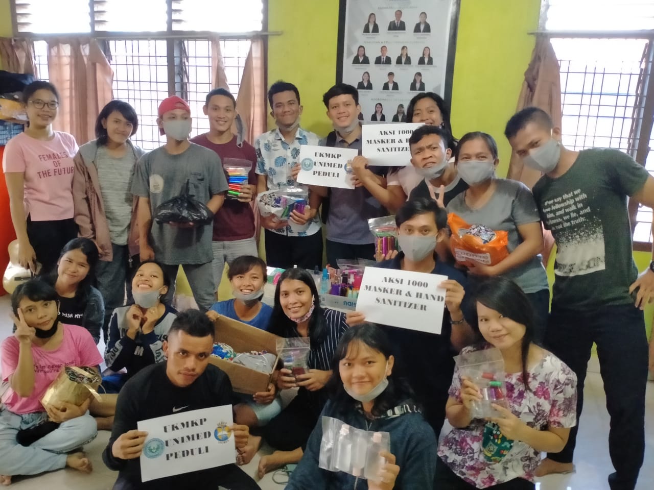UKMKP UNIMED Gelar Aksi Peduli 1000 Masker dan 100-an Hand Sanitizer