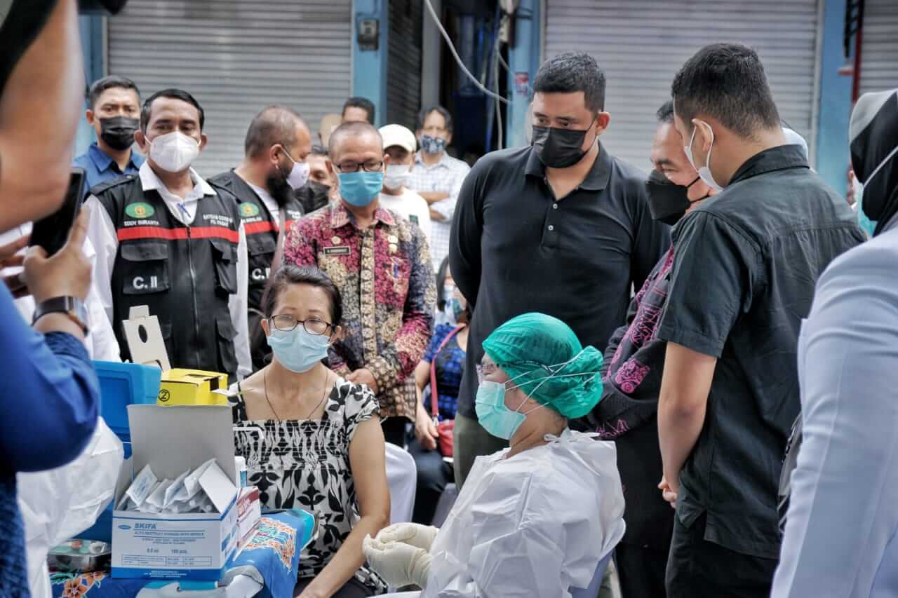 104 Pedagang Pasar Sei Sikambing Ikuti Vaksinasi
