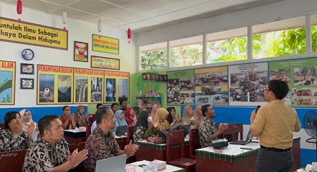 Dosen PGSD Unimed Gelar Pengabdian Masyarakat Tentang Penggunaan Teknologi Pintar