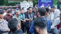 Detik-detik RICO WAAS Temui Demonstran dan Ajak Berdialog di Balai Kota Medan